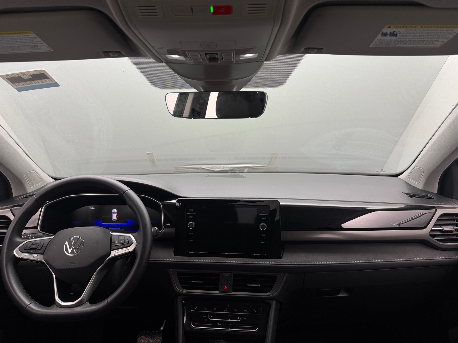 Thumbnail: 2025 Volkswagen Taos - 3