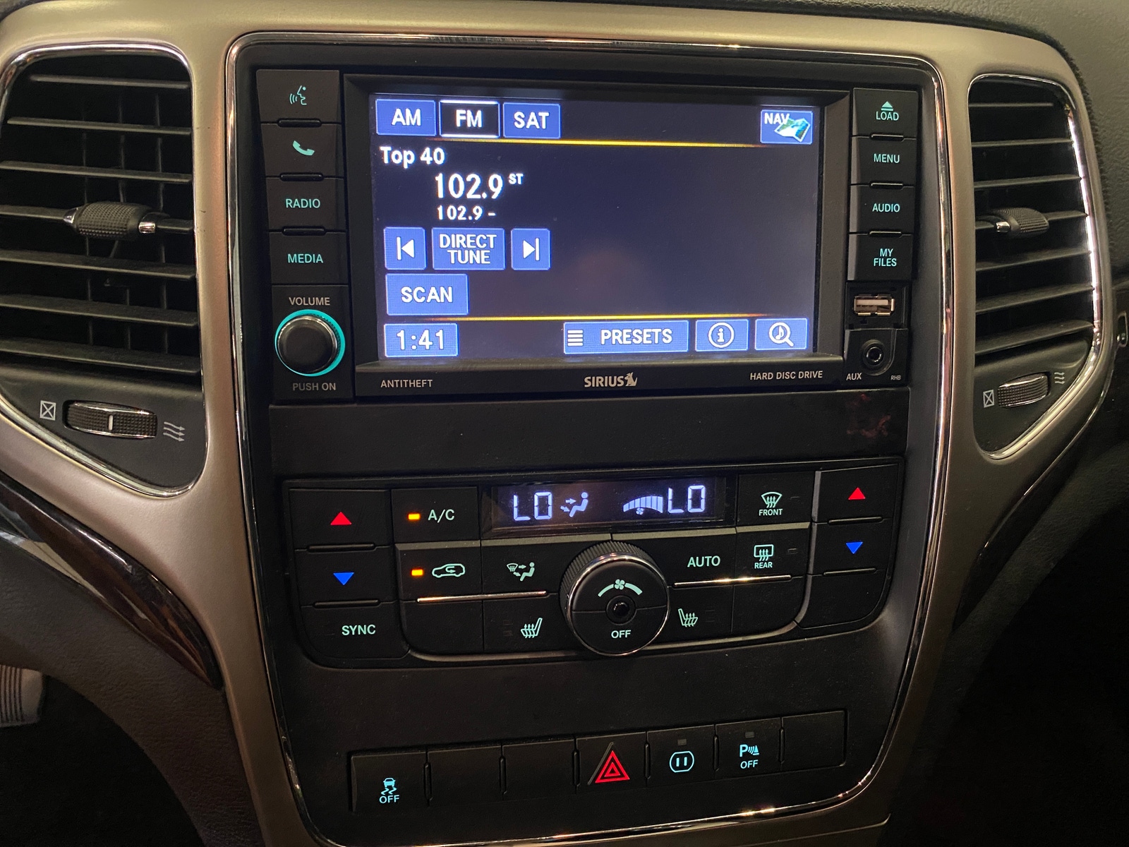 Thumbnail: 2012 Jeep Grand Cherokee - 3