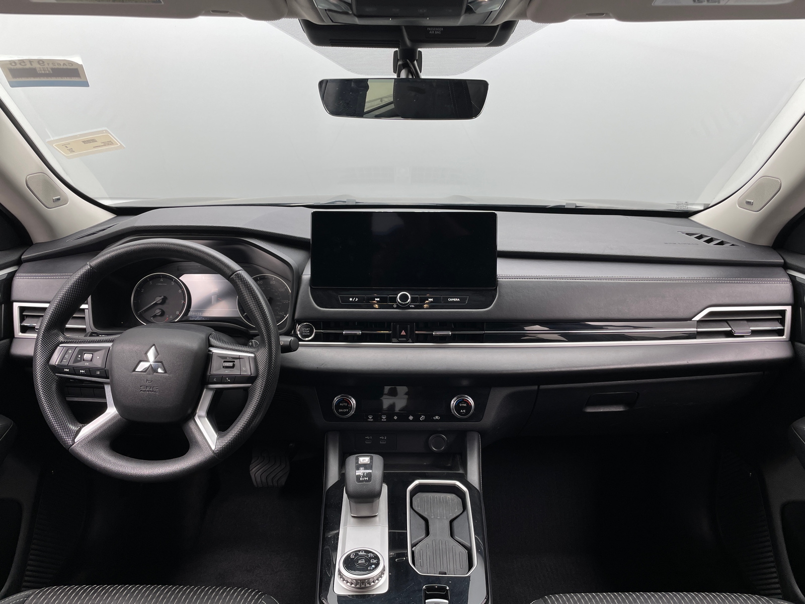 Thumbnail: 2025 Mitsubishi Outlander - 3