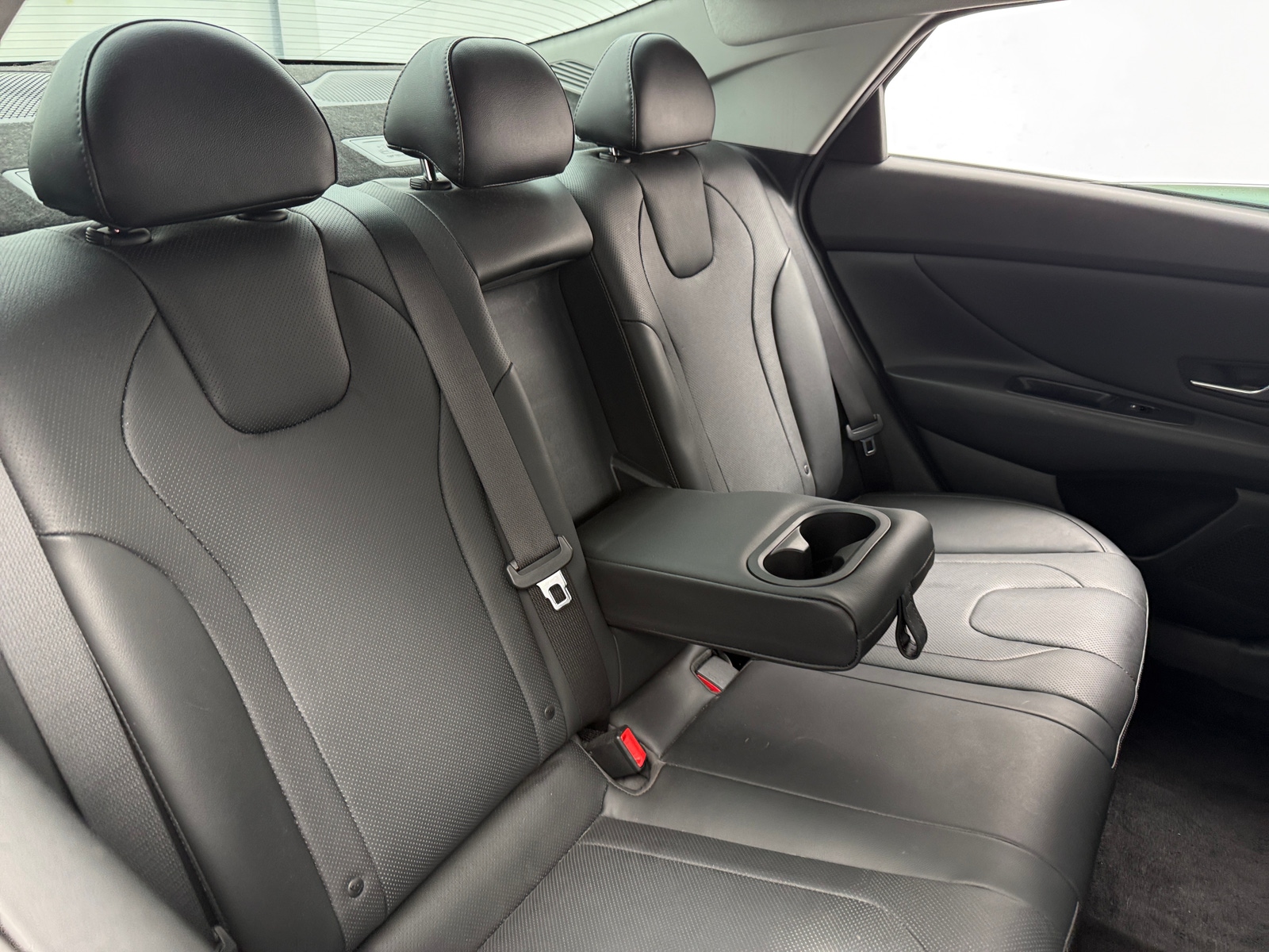 Thumbnail: 2023 Hyundai Elantra - 5