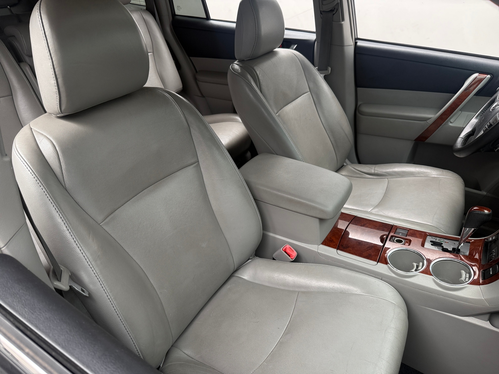 Thumbnail: 2013 Toyota Highlander - 2