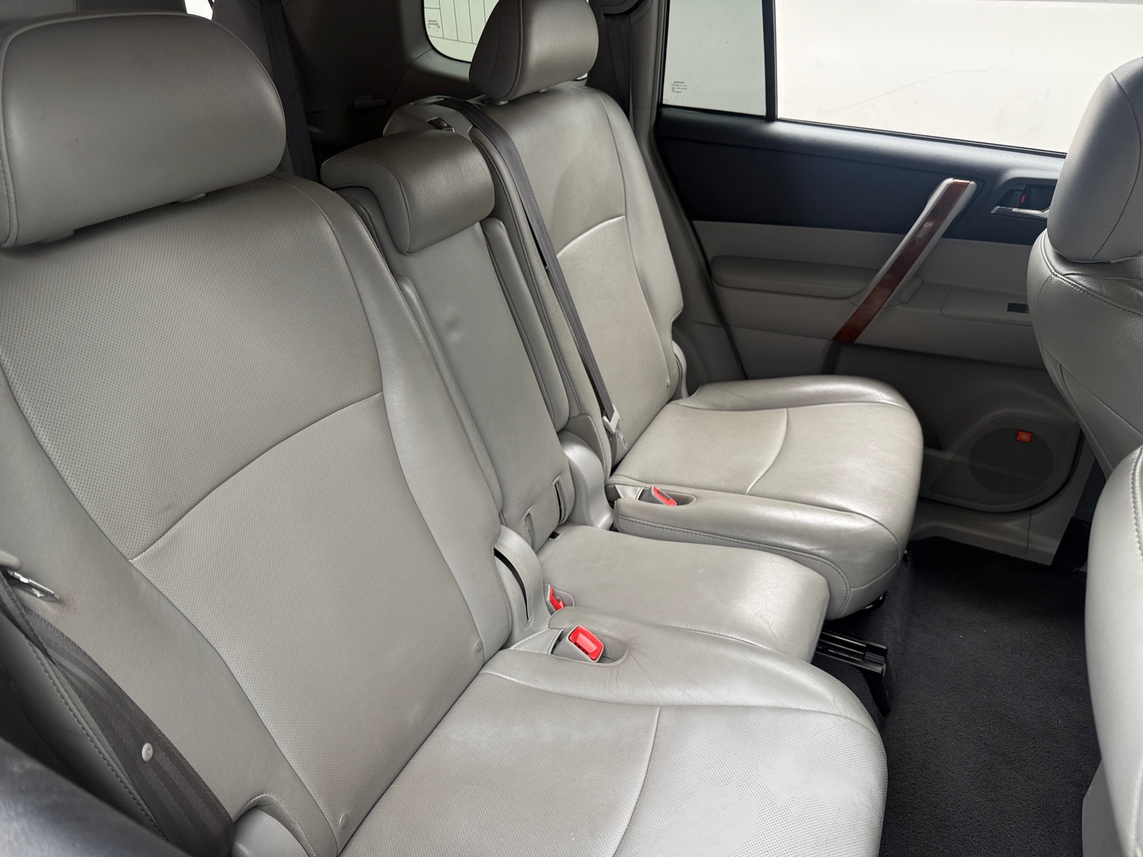 Thumbnail: 2013 Toyota Highlander - 6