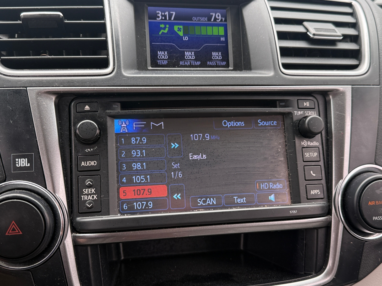 Thumbnail: 2013 Toyota Highlander - 4