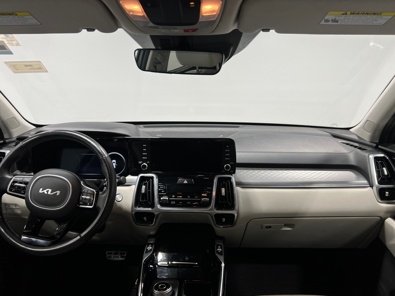 Thumbnail: 2023 Kia Sorento - 2