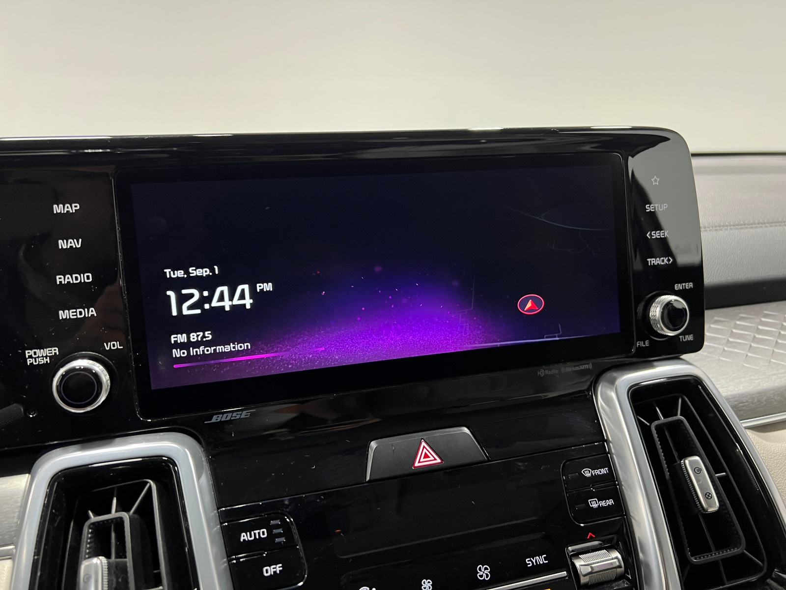 Thumbnail: 2023 Kia Sorento - 3