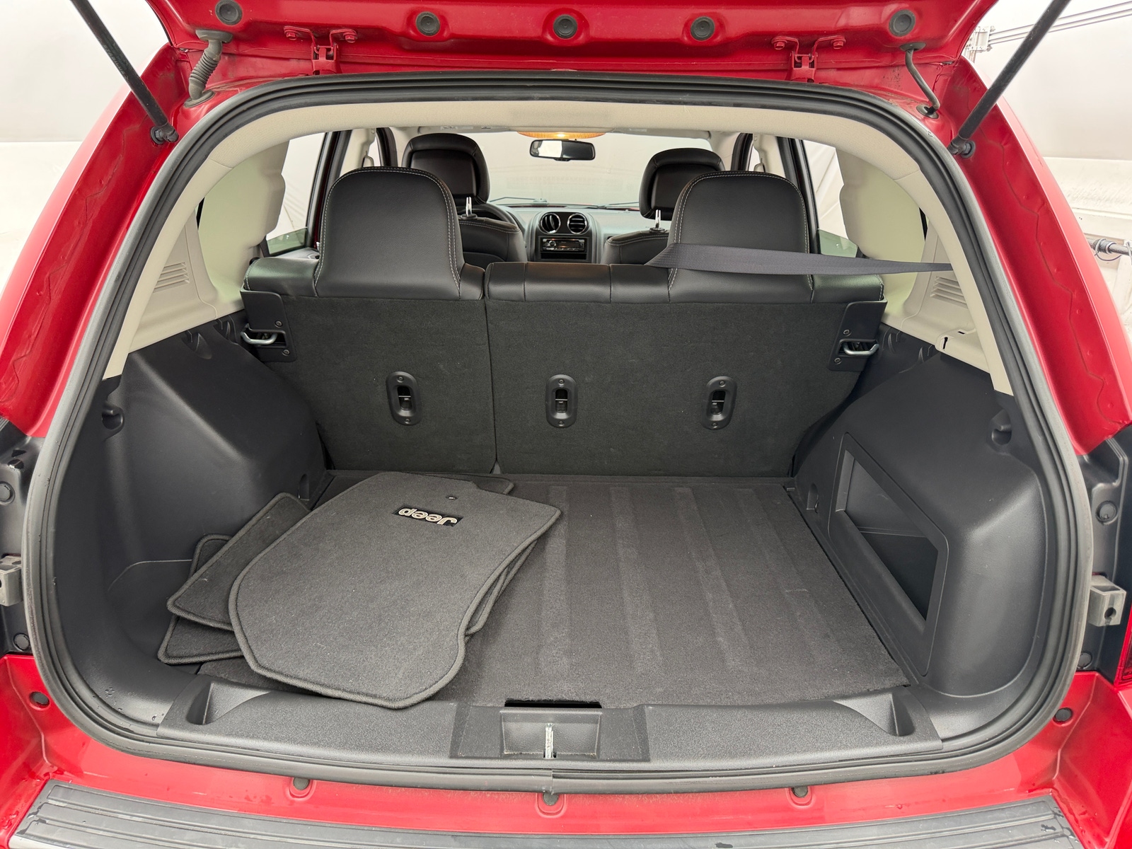 Thumbnail: 2017 Jeep Compass - 7