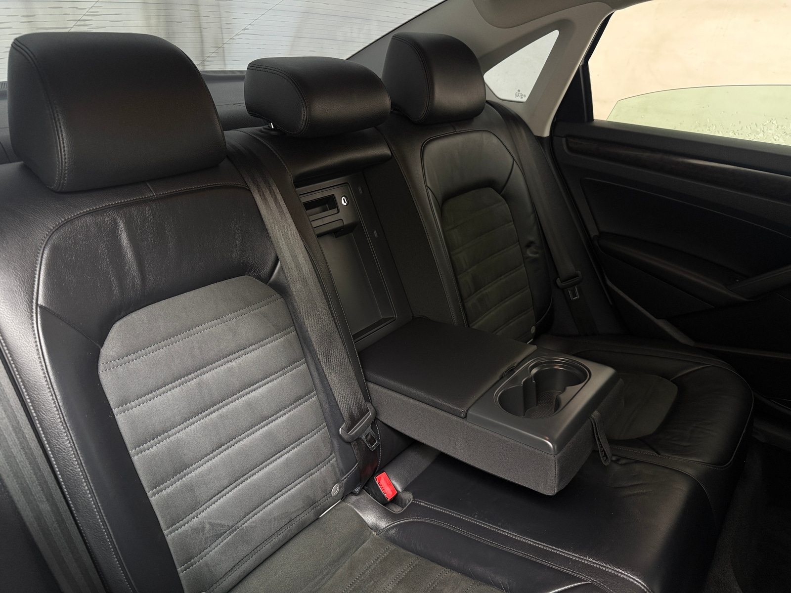 Thumbnail: 2015 Volkswagen Passat - 5