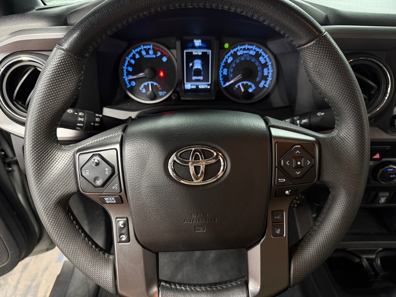Thumbnail: 2022 Toyota Tacoma - 5