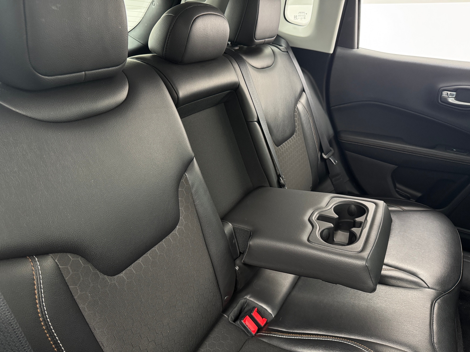 Thumbnail: 2018 Jeep Compass - 6