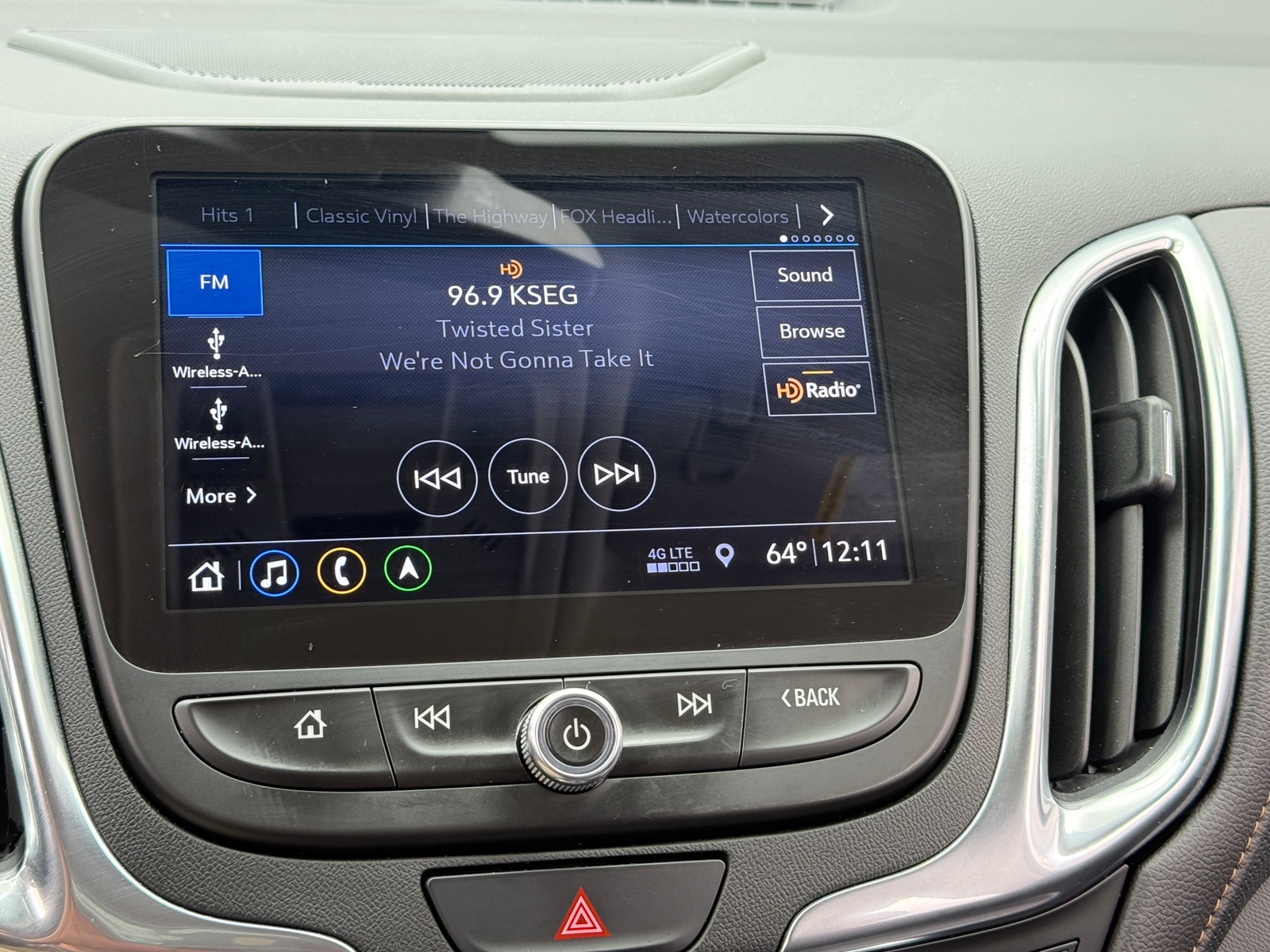 Thumbnail: 2021 Chevrolet Equinox - 3