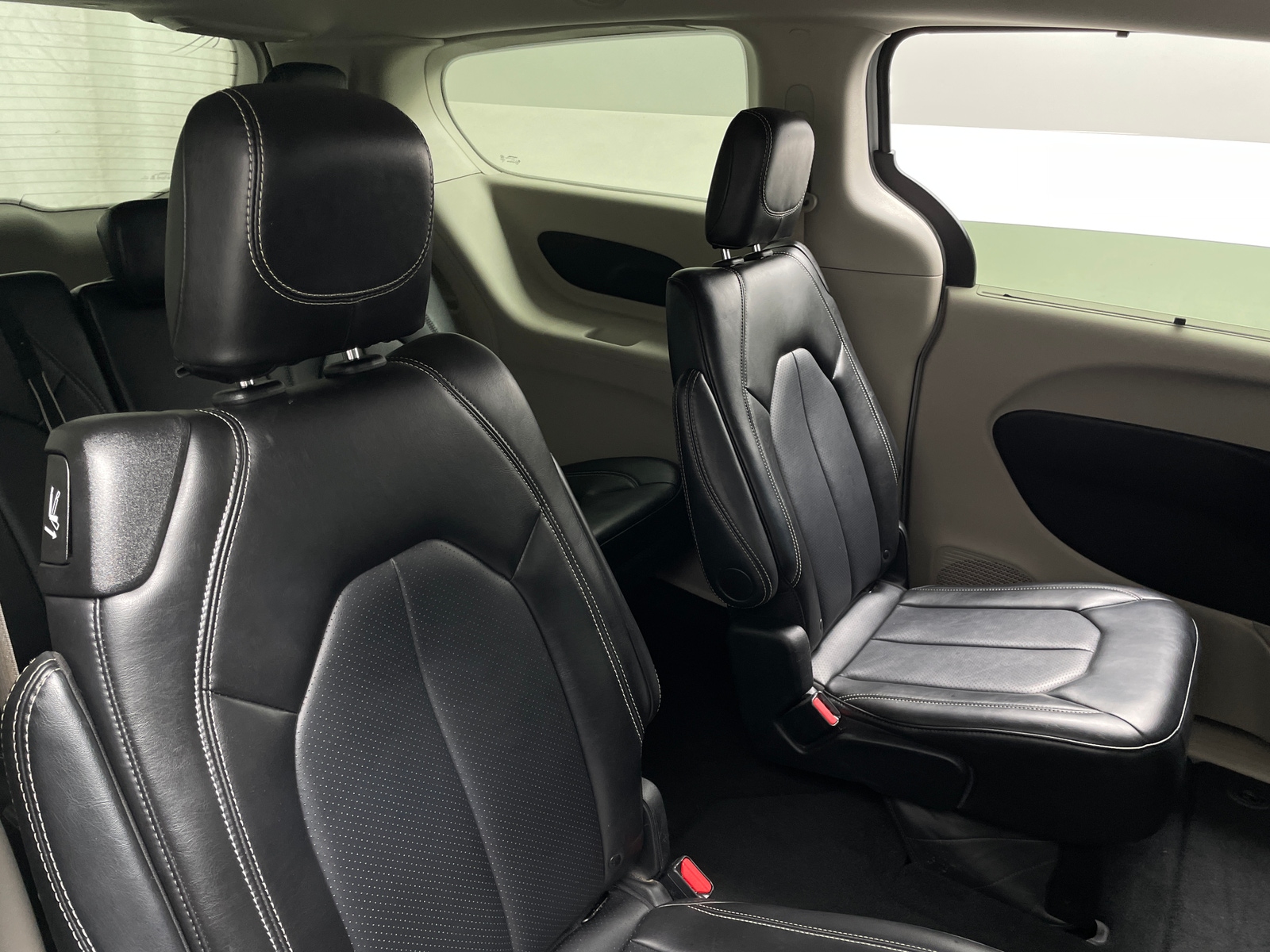 Thumbnail: 2024 Chrysler Pacifica - 5