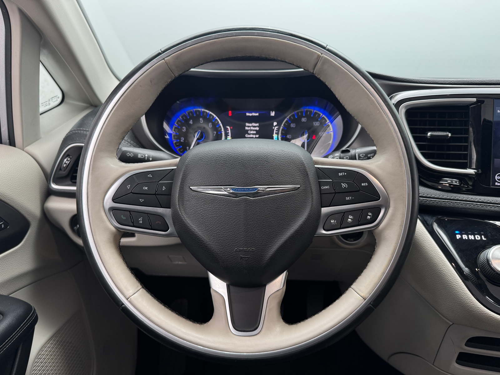 Thumbnail: 2019 Chrysler Pacifica - 4