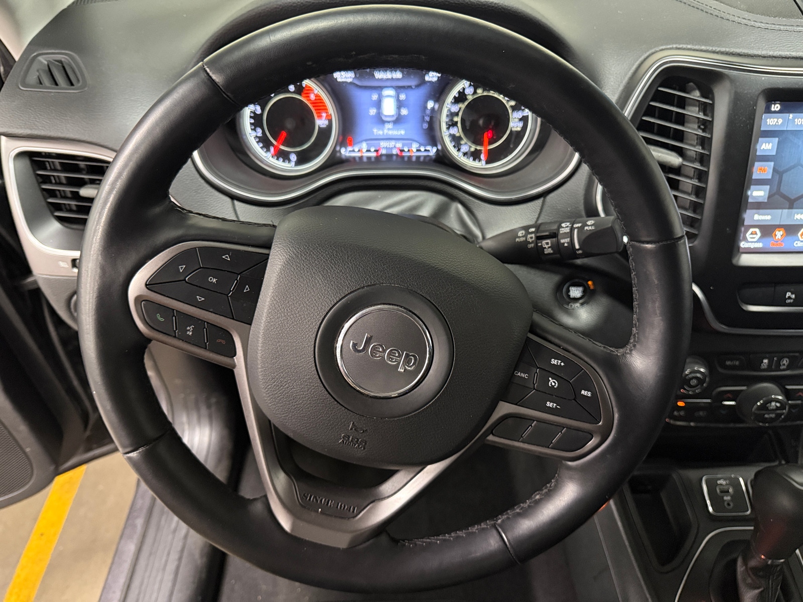 Thumbnail: 2021 Jeep Cherokee - 4