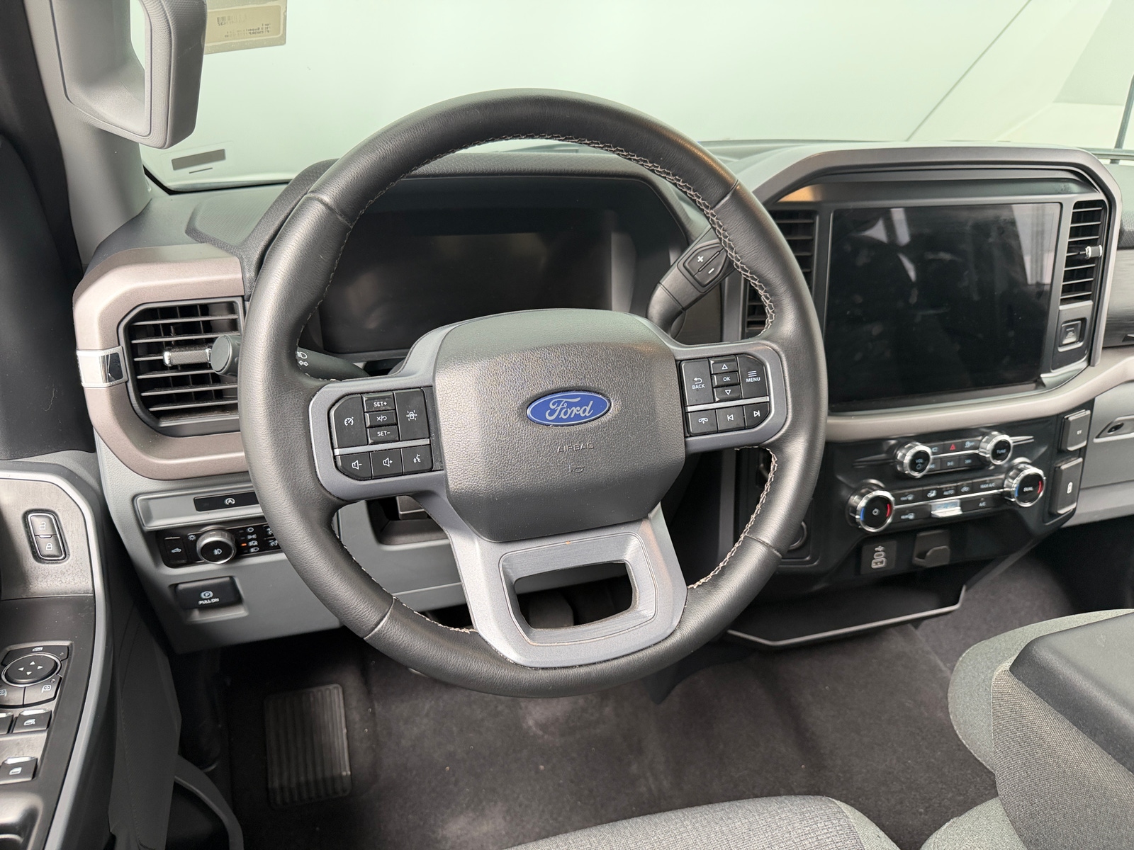 Thumbnail: 2025 Ford Econoline - 5