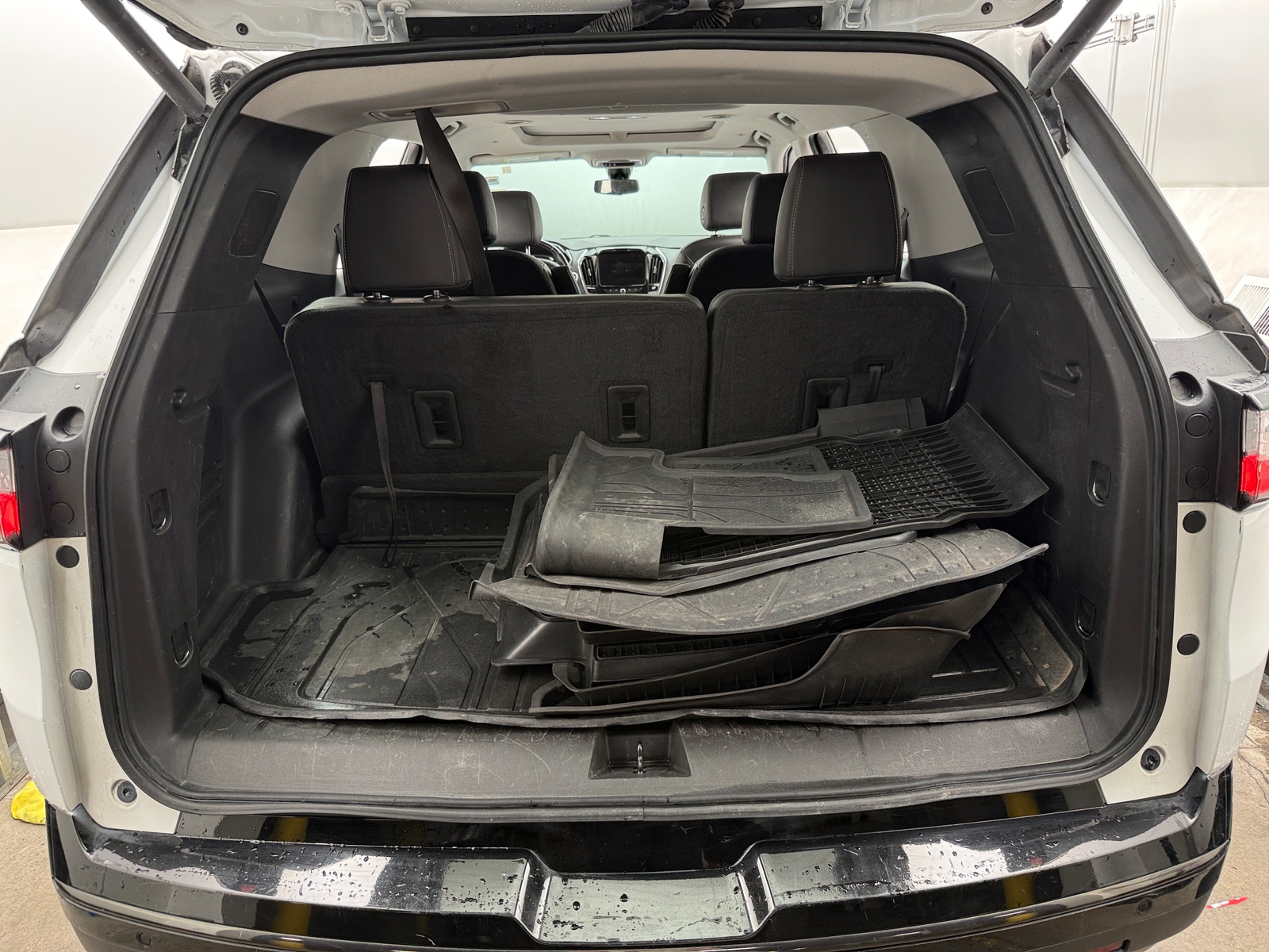 Thumbnail: 2021 Chevrolet Traverse - 6