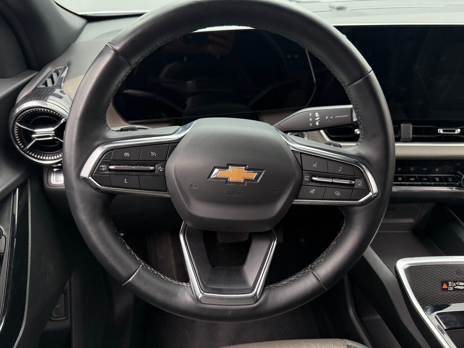 Thumbnail: 2025 Chevrolet Equinox - 4