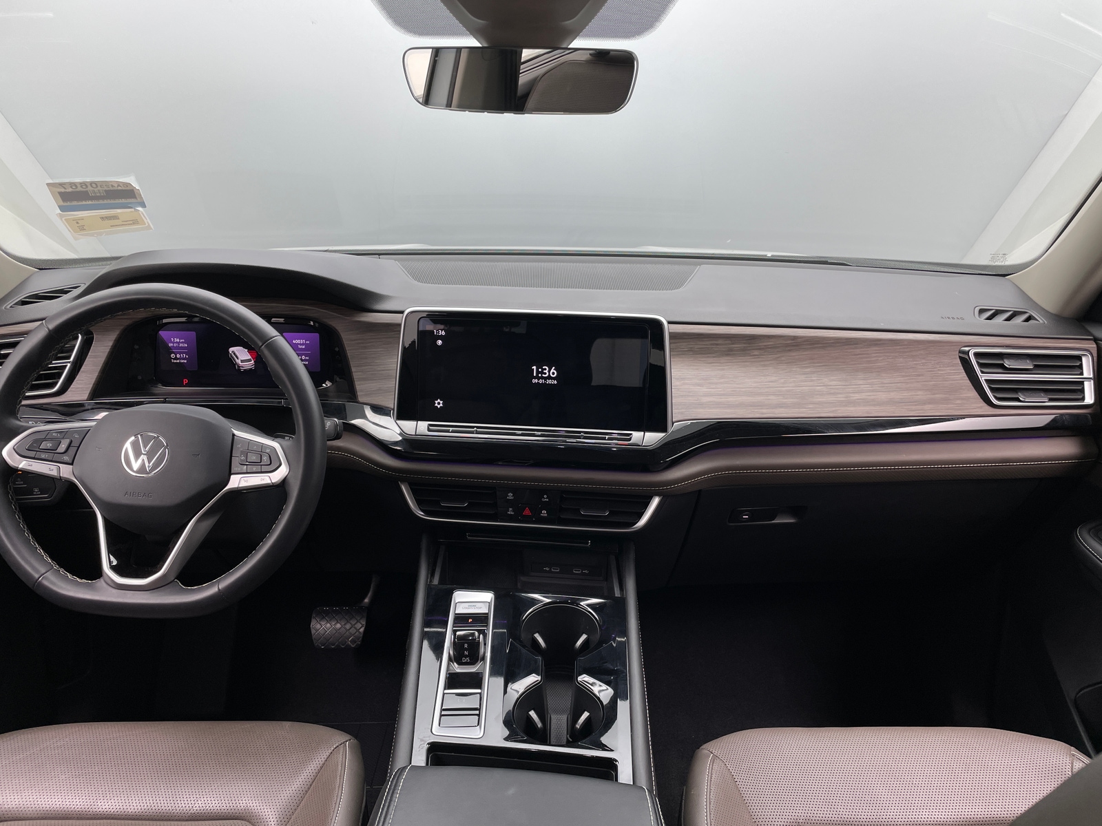 Thumbnail: 2024 Volkswagen Atlas - 3