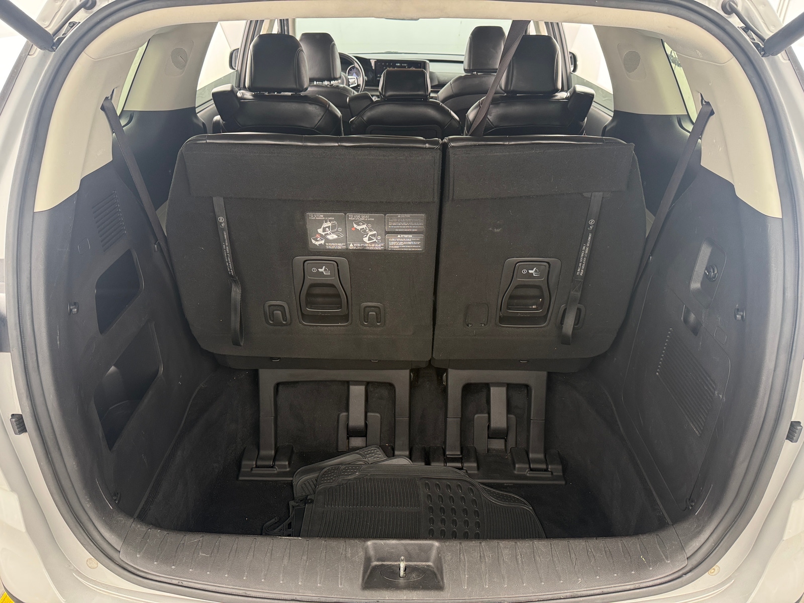 Thumbnail: 2022 Kia Carnival - 6