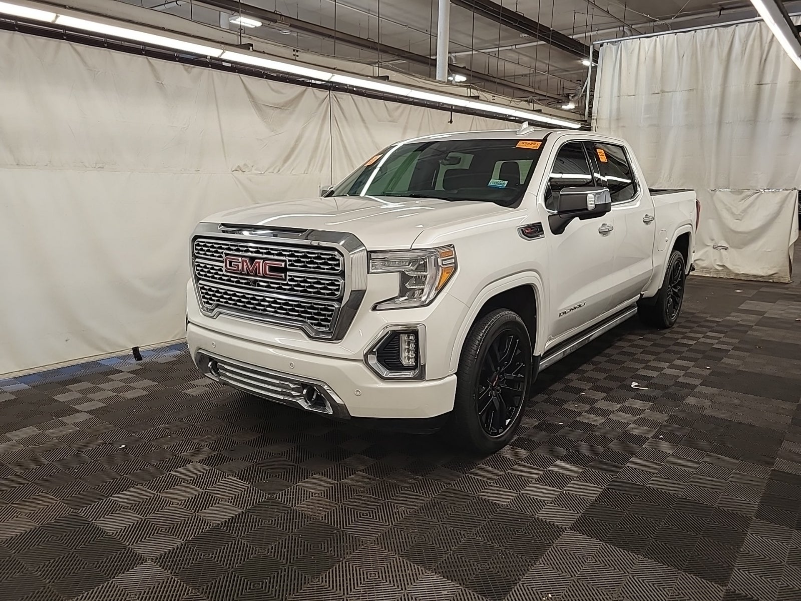 2020 GMC Sierra 1500 4WD Crew Cab 147" Denali