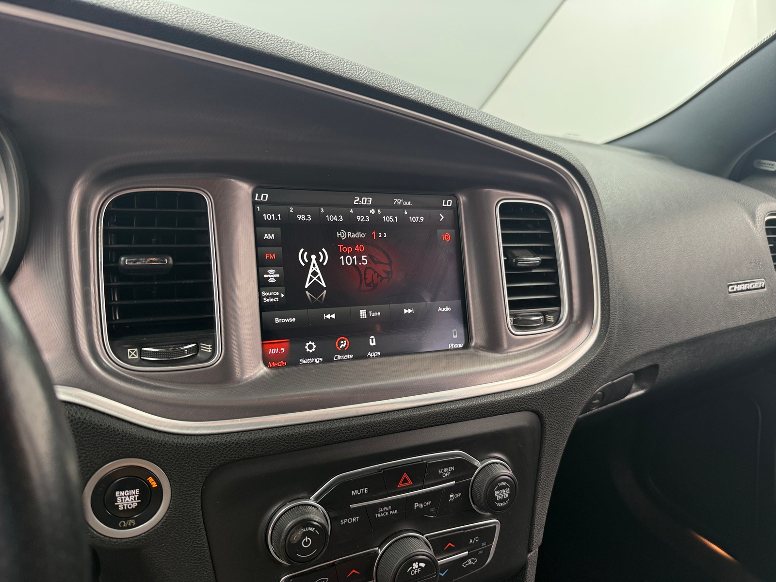 Thumbnail: 2020 Dodge Charger - 4