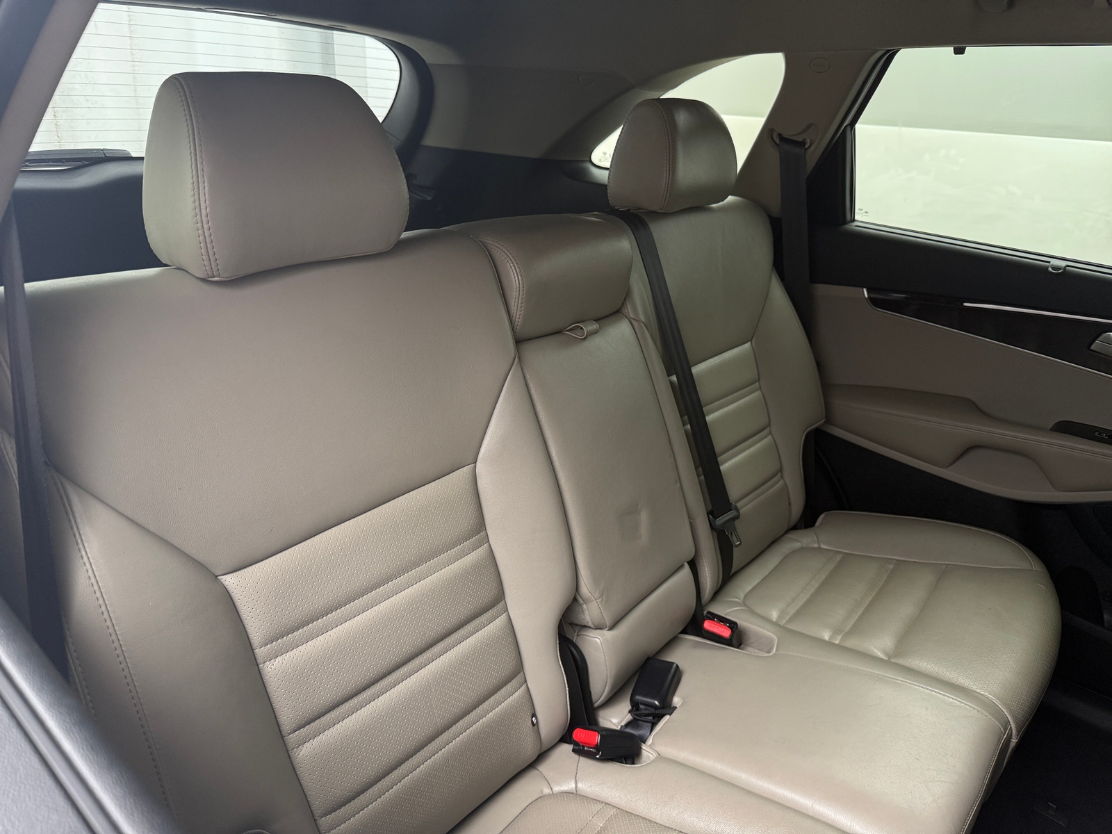 Thumbnail: 2017 Kia Sorento - 5