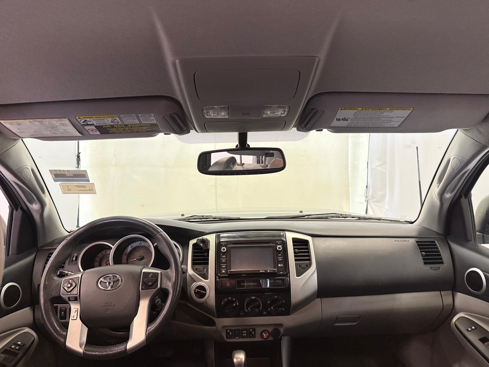 Thumbnail: 2015 Toyota Tacoma - 3