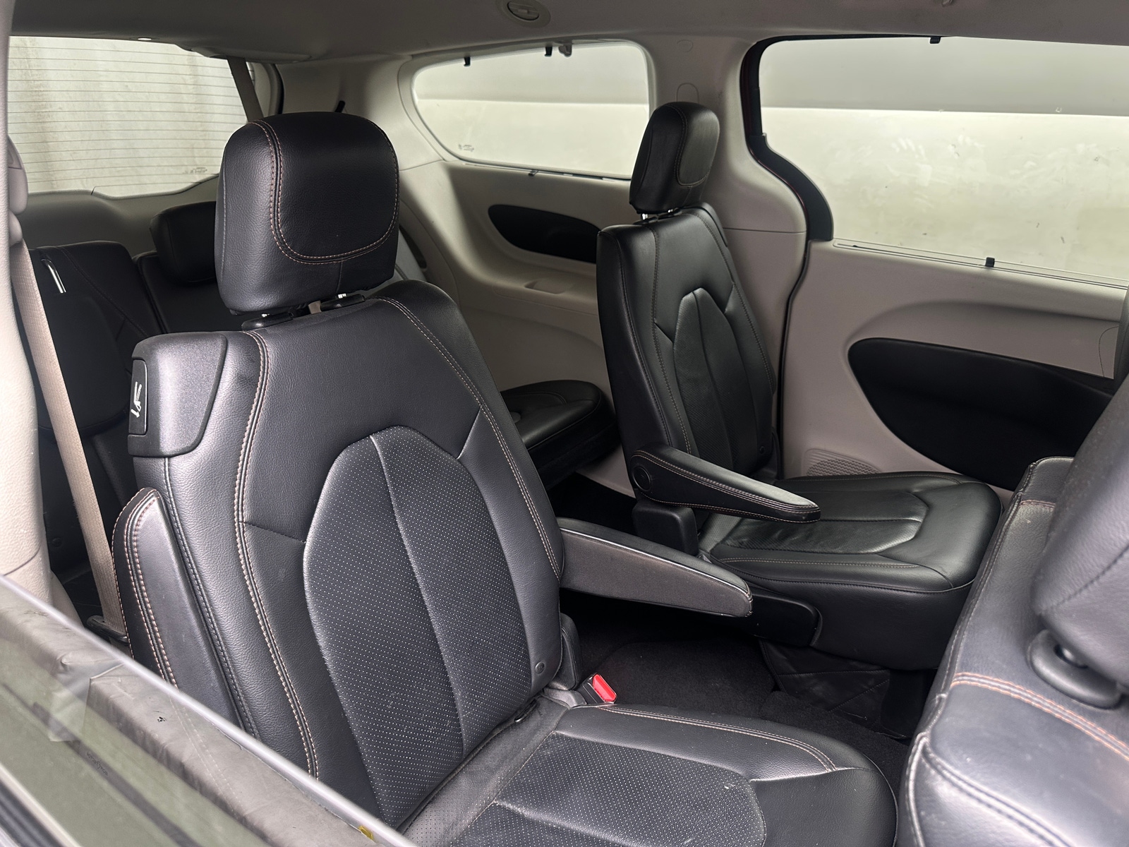 Thumbnail: 2018 Chrysler Pacifica - 5