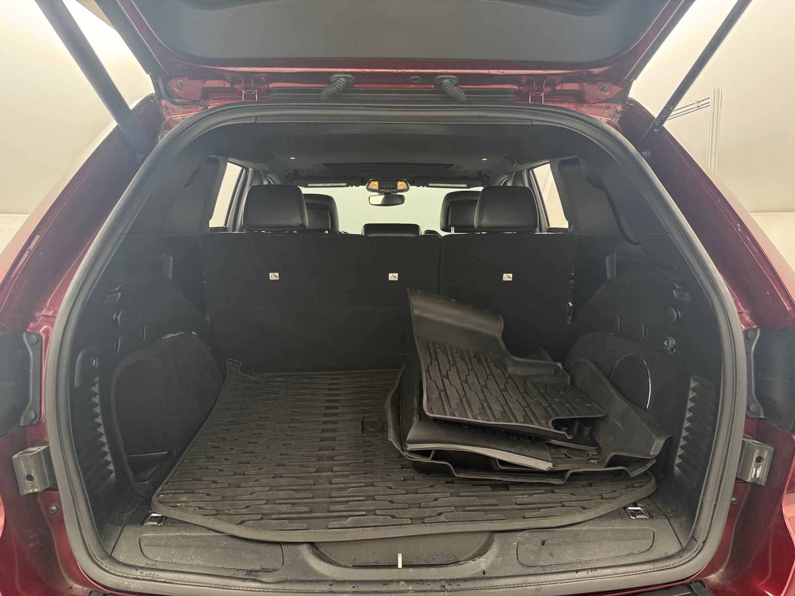 Thumbnail: 2020 Jeep Grand Cherokee - 6