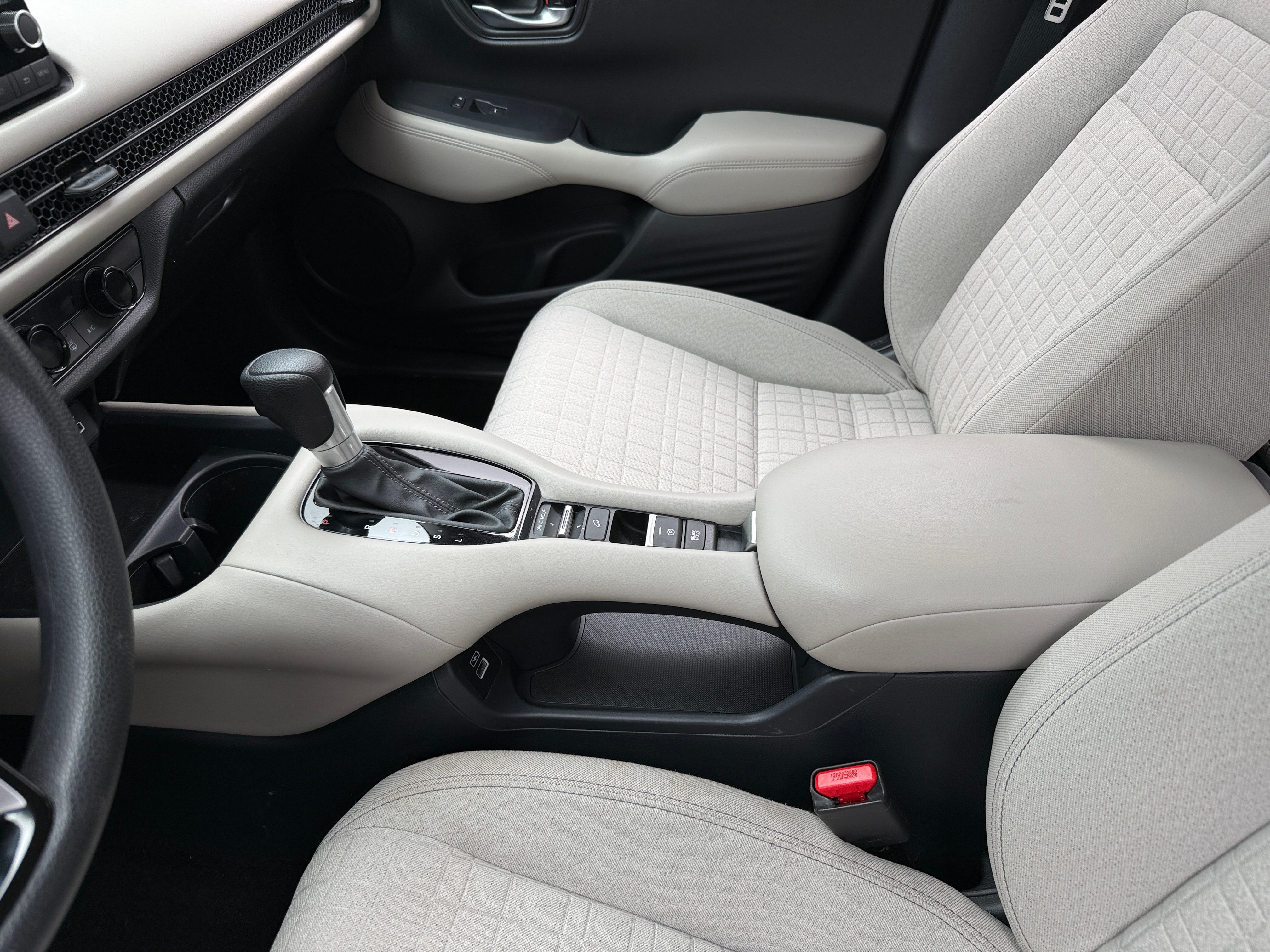 2023 Honda HR-V LX - Photo 9
