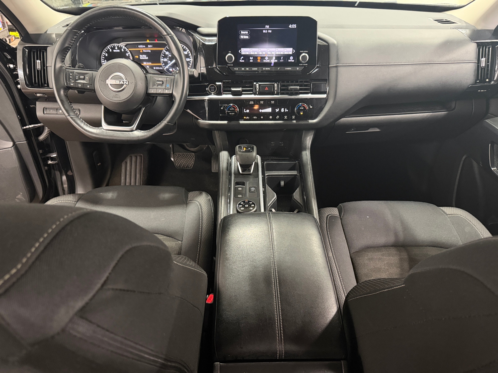 Thumbnail: 2023 Nissan Pathfinder - 3