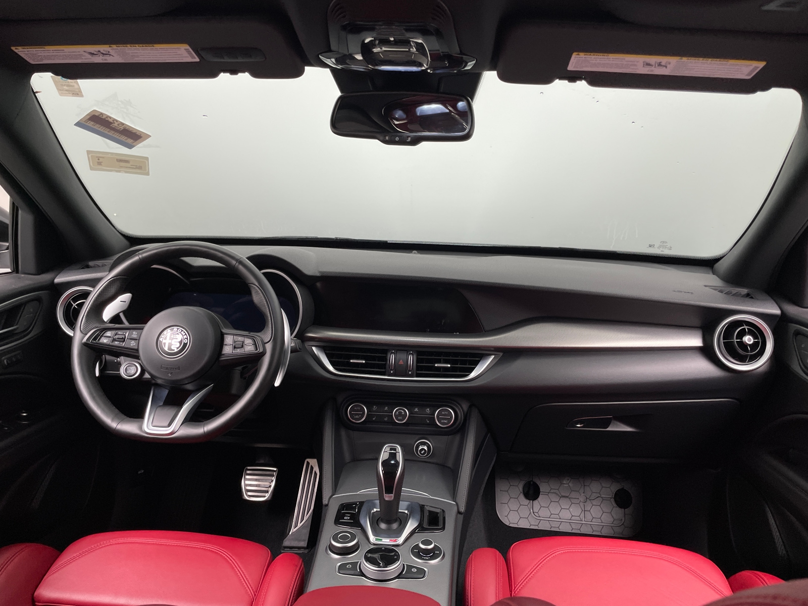 Thumbnail: 2024 Alfa Romeo Stelvio - 2