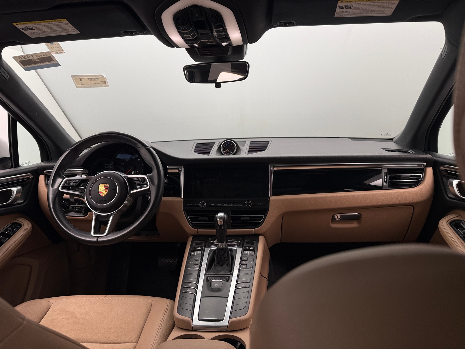 Thumbnail: 2021 Porsche Macan - 3