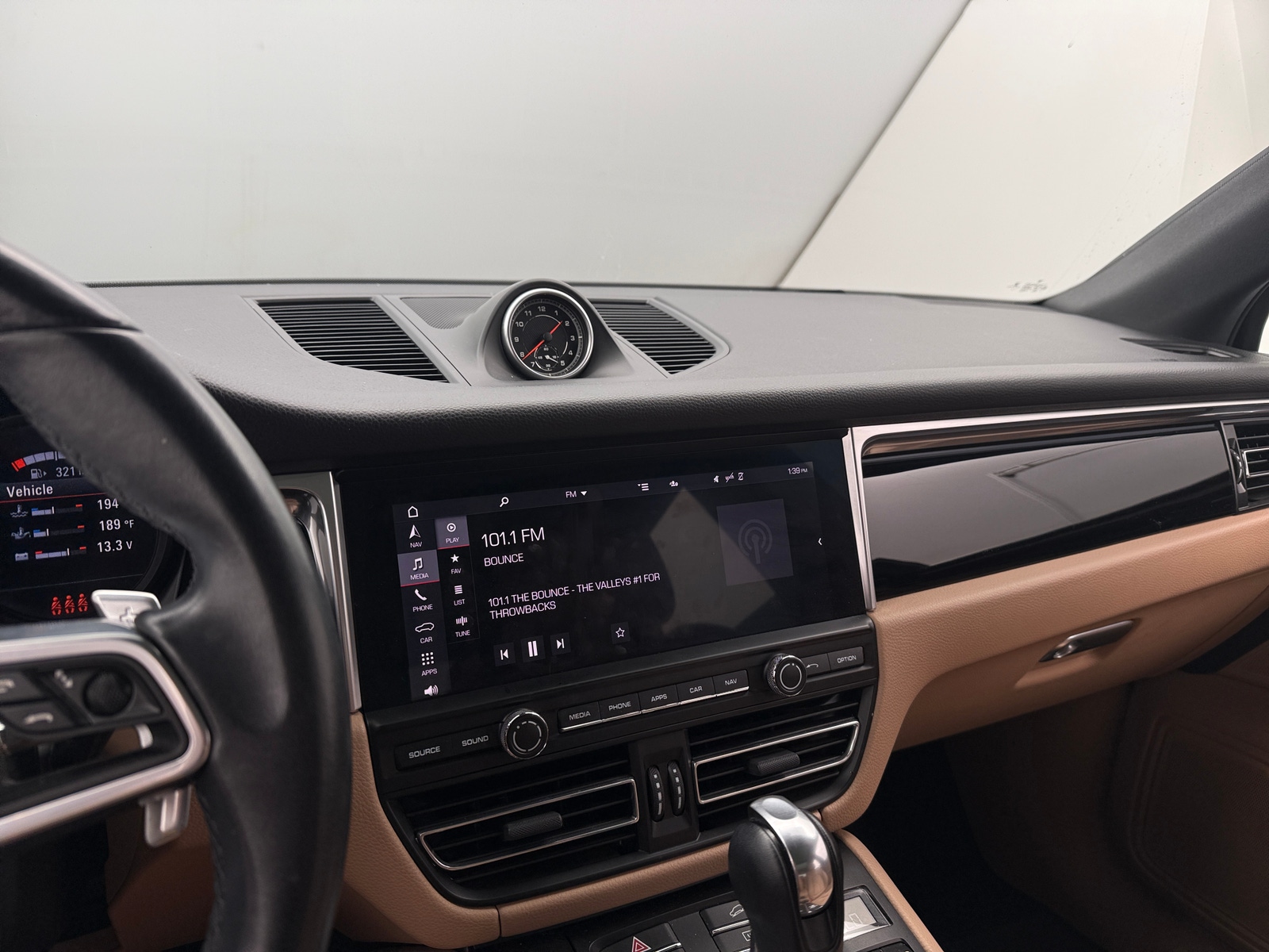 Thumbnail: 2021 Porsche Macan - 4