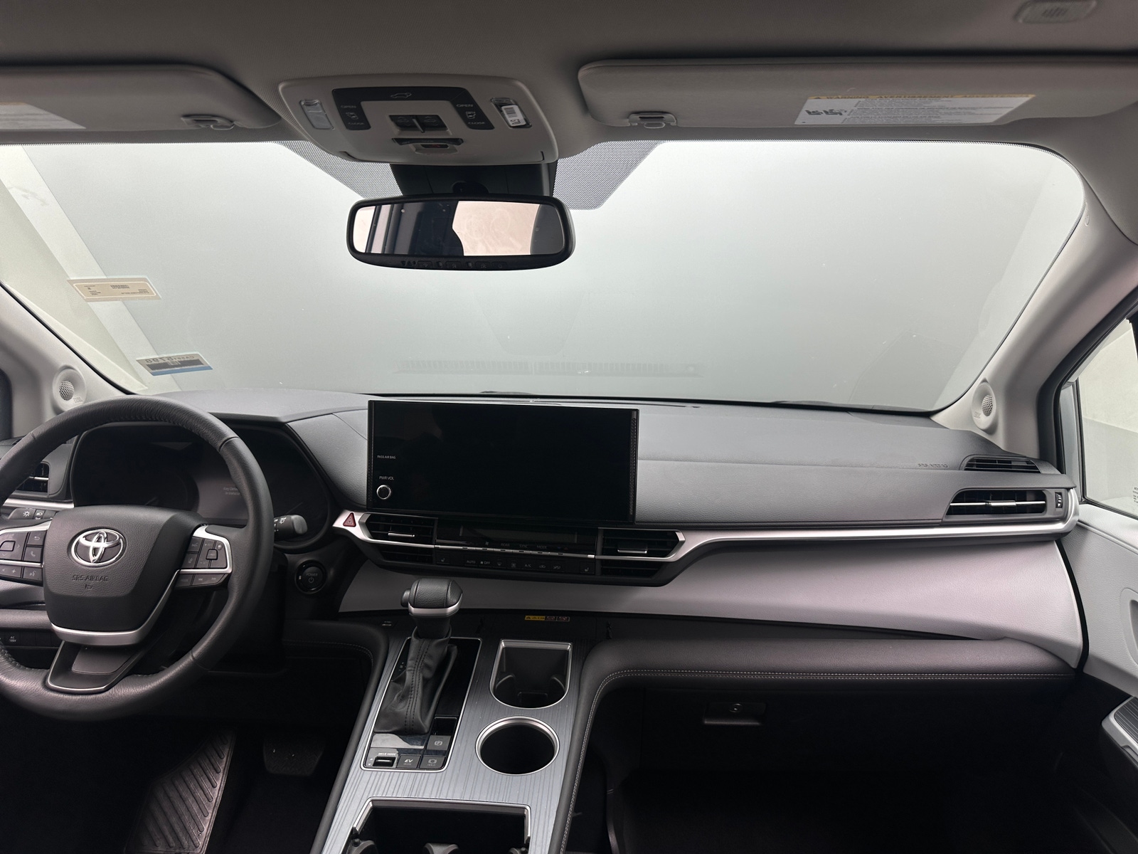 Thumbnail: 2025 Toyota Sienna - 3