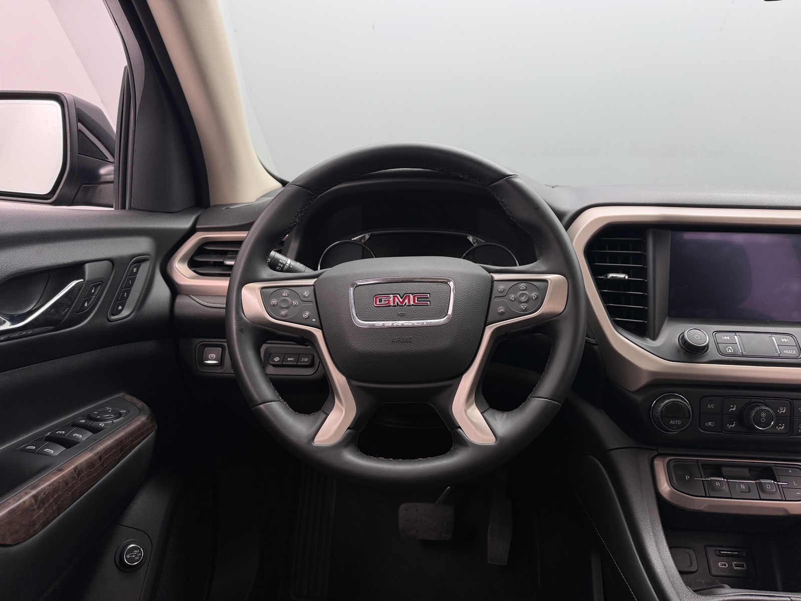 Thumbnail: 2023 GMC Acadia - 4