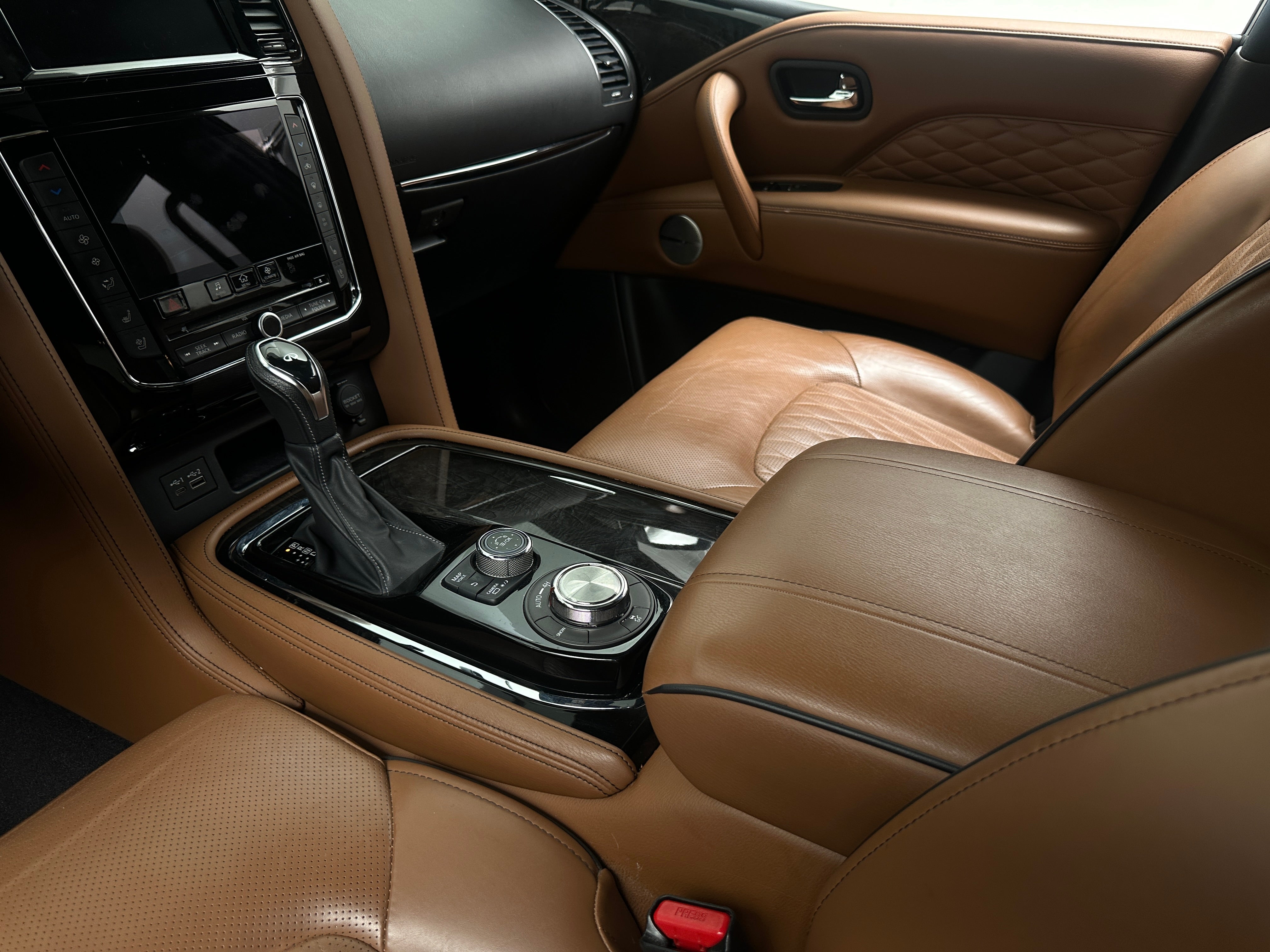2021 INFINITI QX80 Sensory 4WD