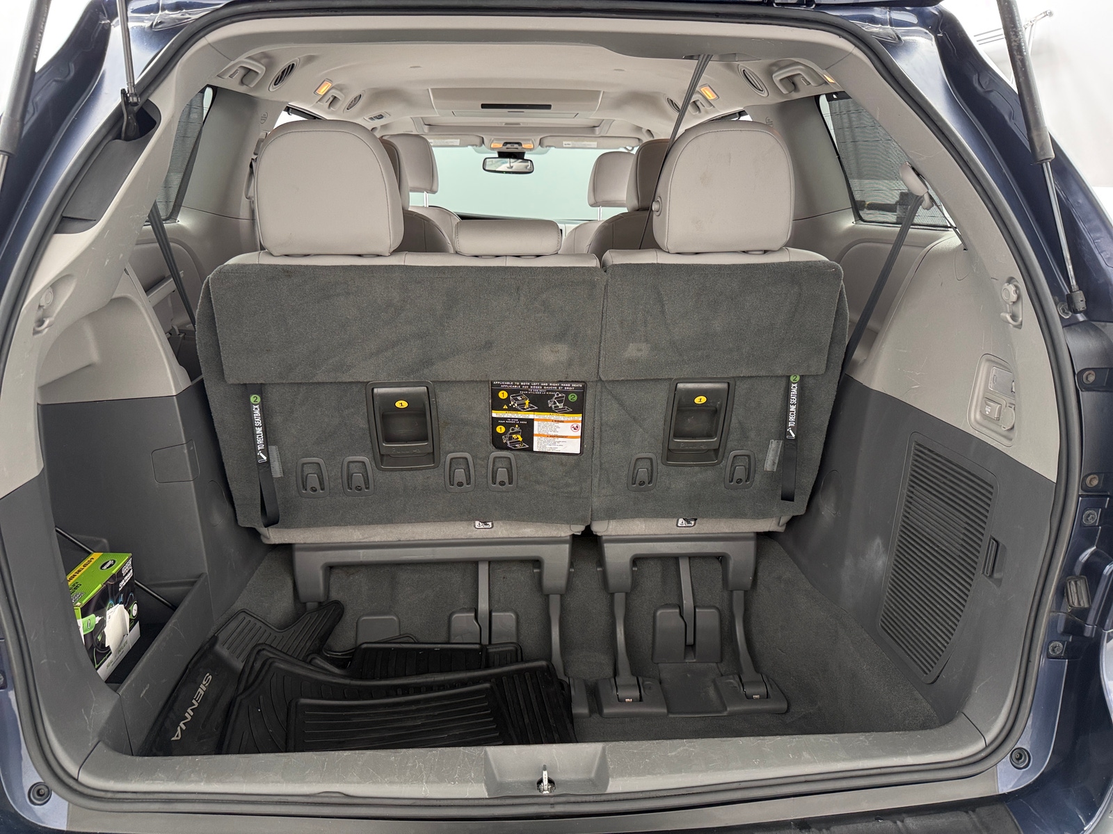 Thumbnail: 2019 Toyota Sienna - 6