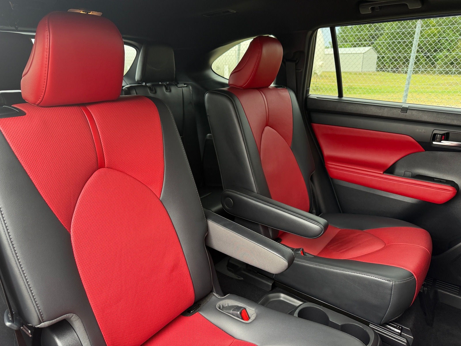 Thumbnail: 2021 Toyota Highlander - 6