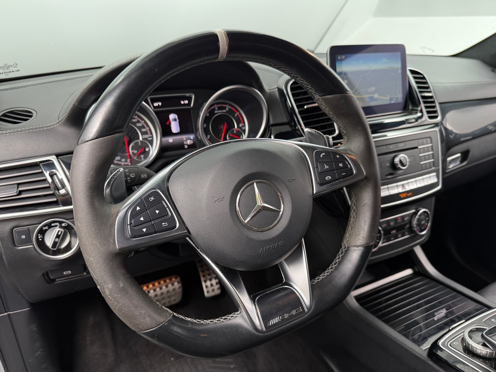 Thumbnail: 2017 Mercedes-Benz GLE - 4
