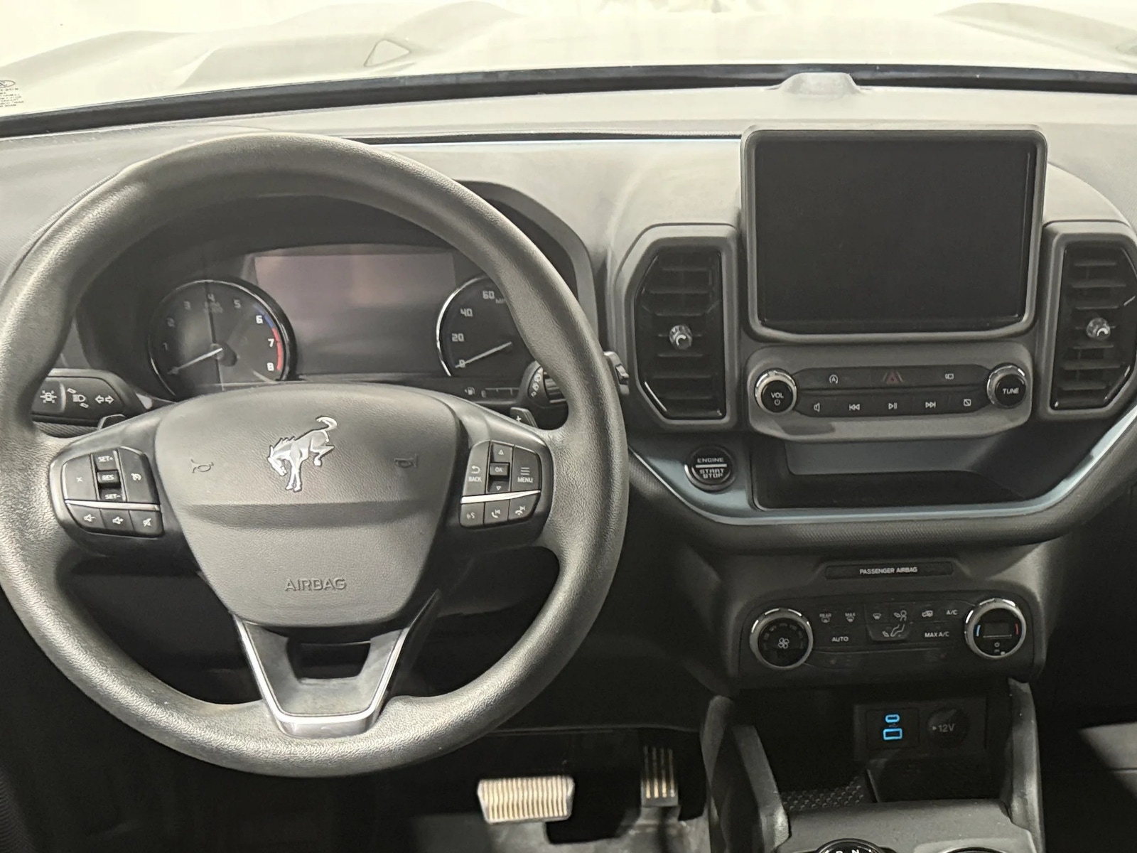 Thumbnail: 2021 Ford Bronco Sport - 3