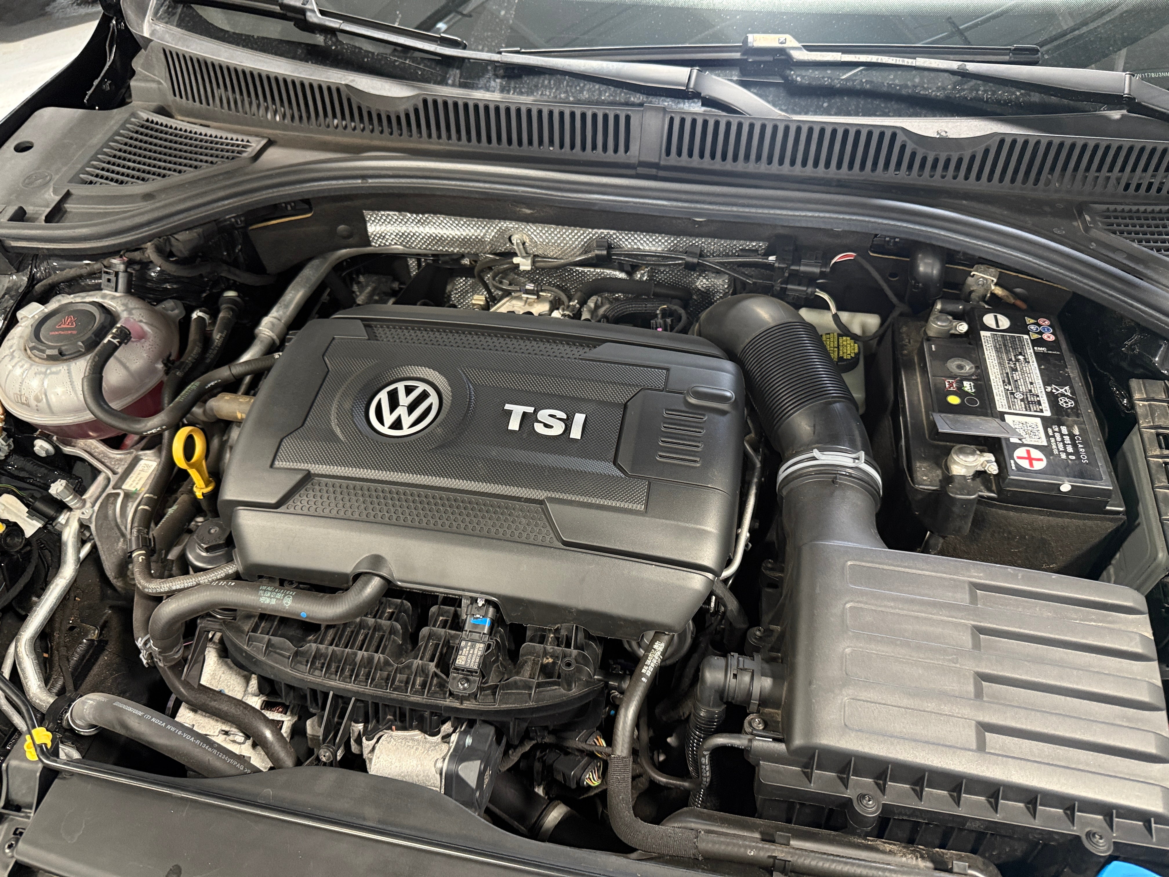 3VW1T7BU3NM015890