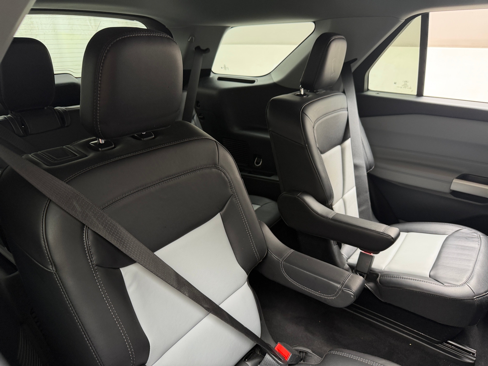 Thumbnail: 2023 Ford Explorer - 5
