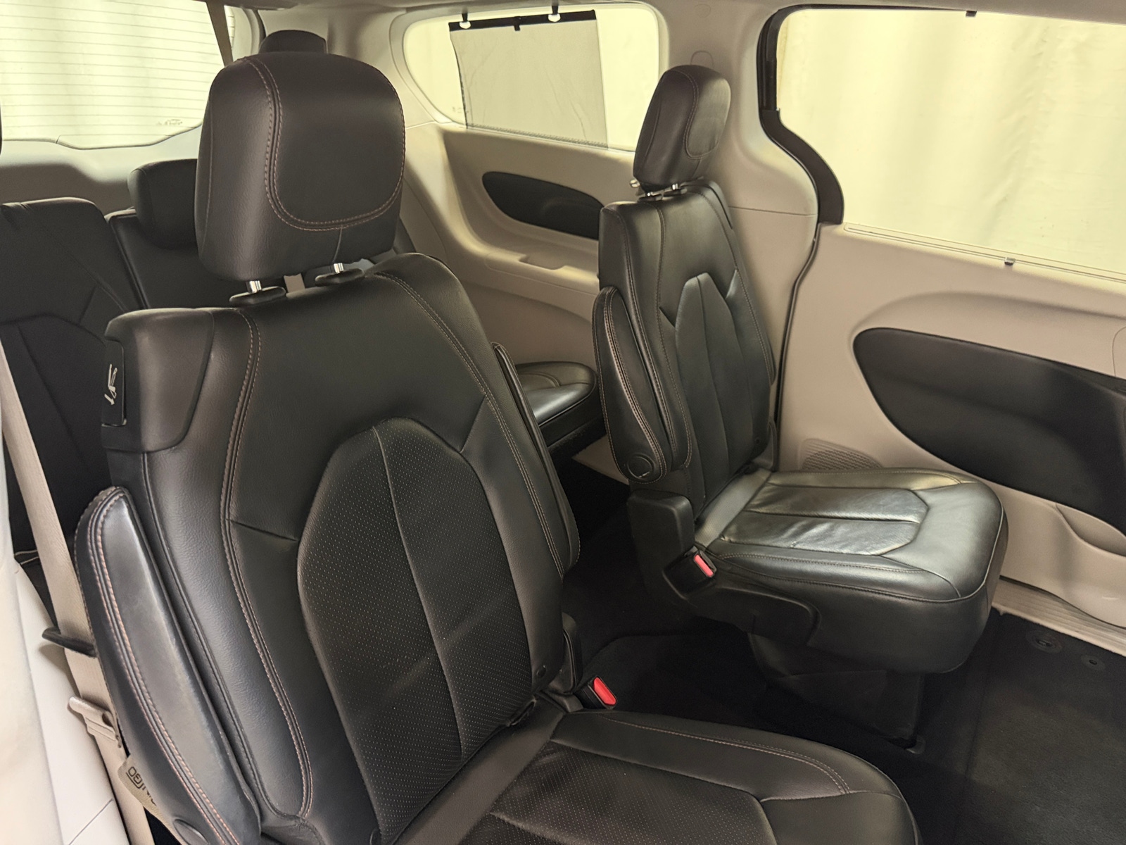 Thumbnail: 2020 Chrysler Pacifica - 5