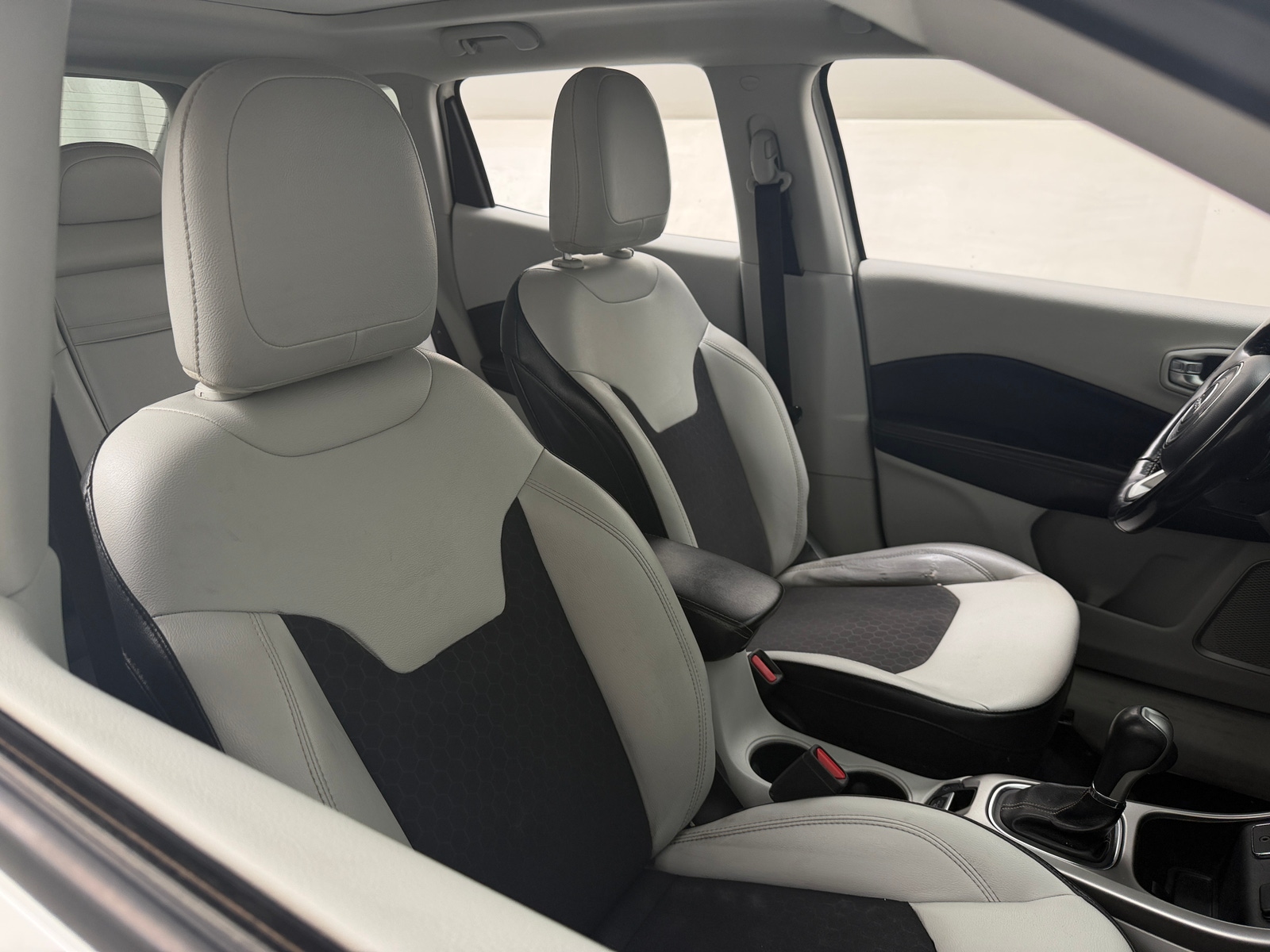 Thumbnail: 2019 Jeep Compass - 2