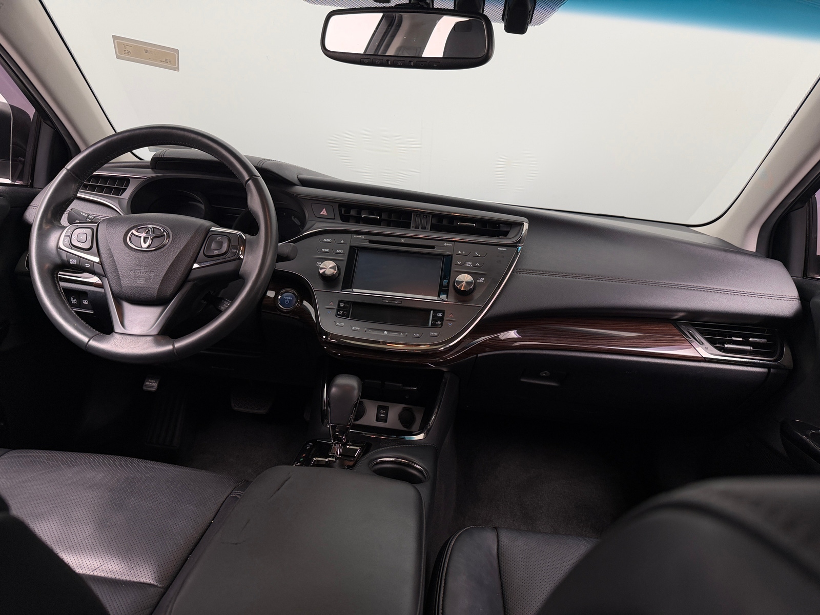 Thumbnail: 2015 Toyota Avalon - 2