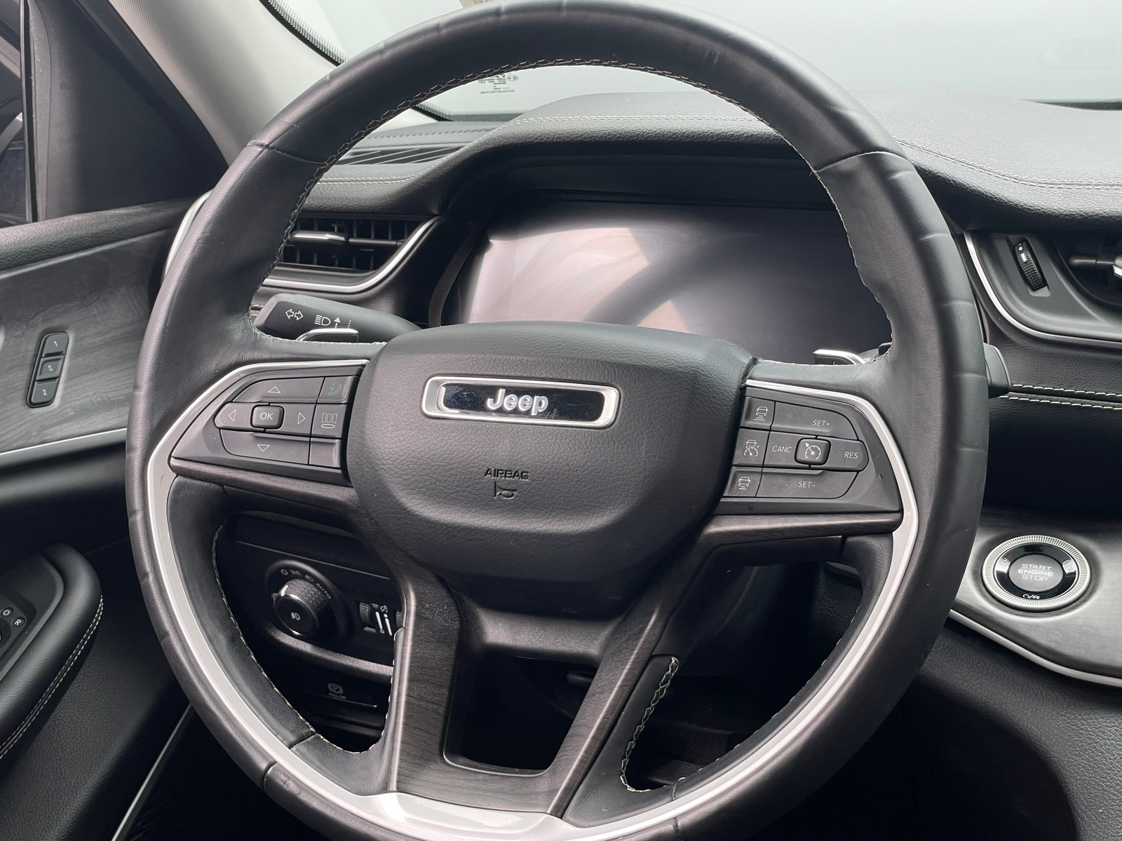 Thumbnail: 2021 Jeep Grand Cherokee L - 4