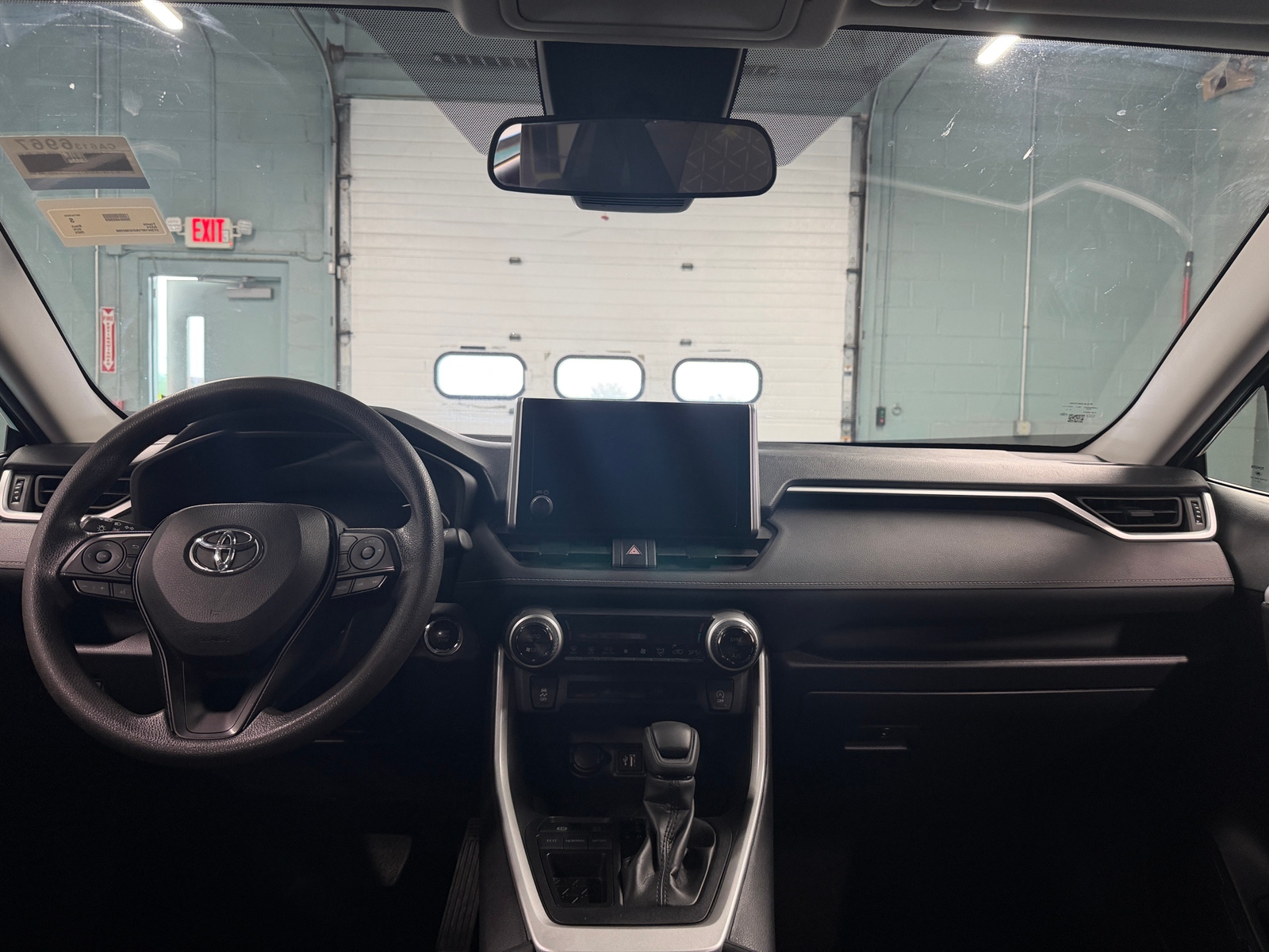 Thumbnail: 2025 Toyota RAV4 - 3
