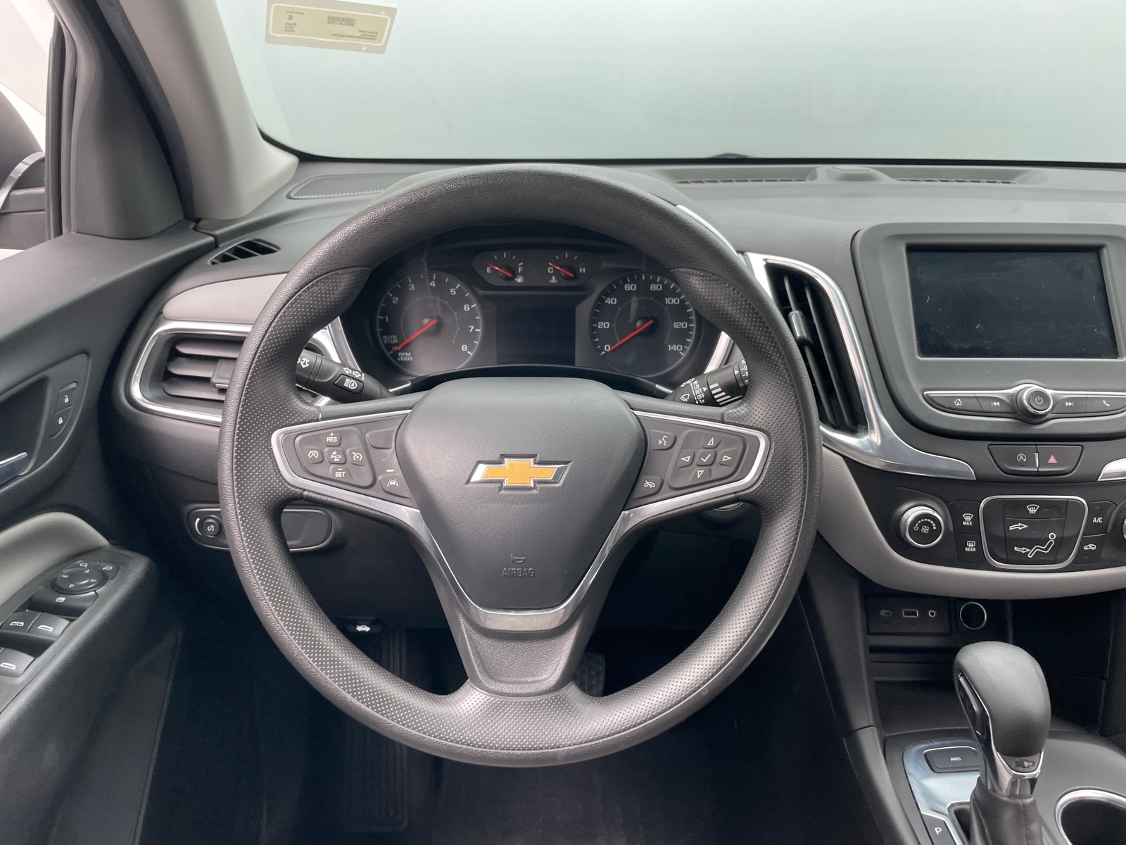 Thumbnail: 2022 Chevrolet Equinox - 5