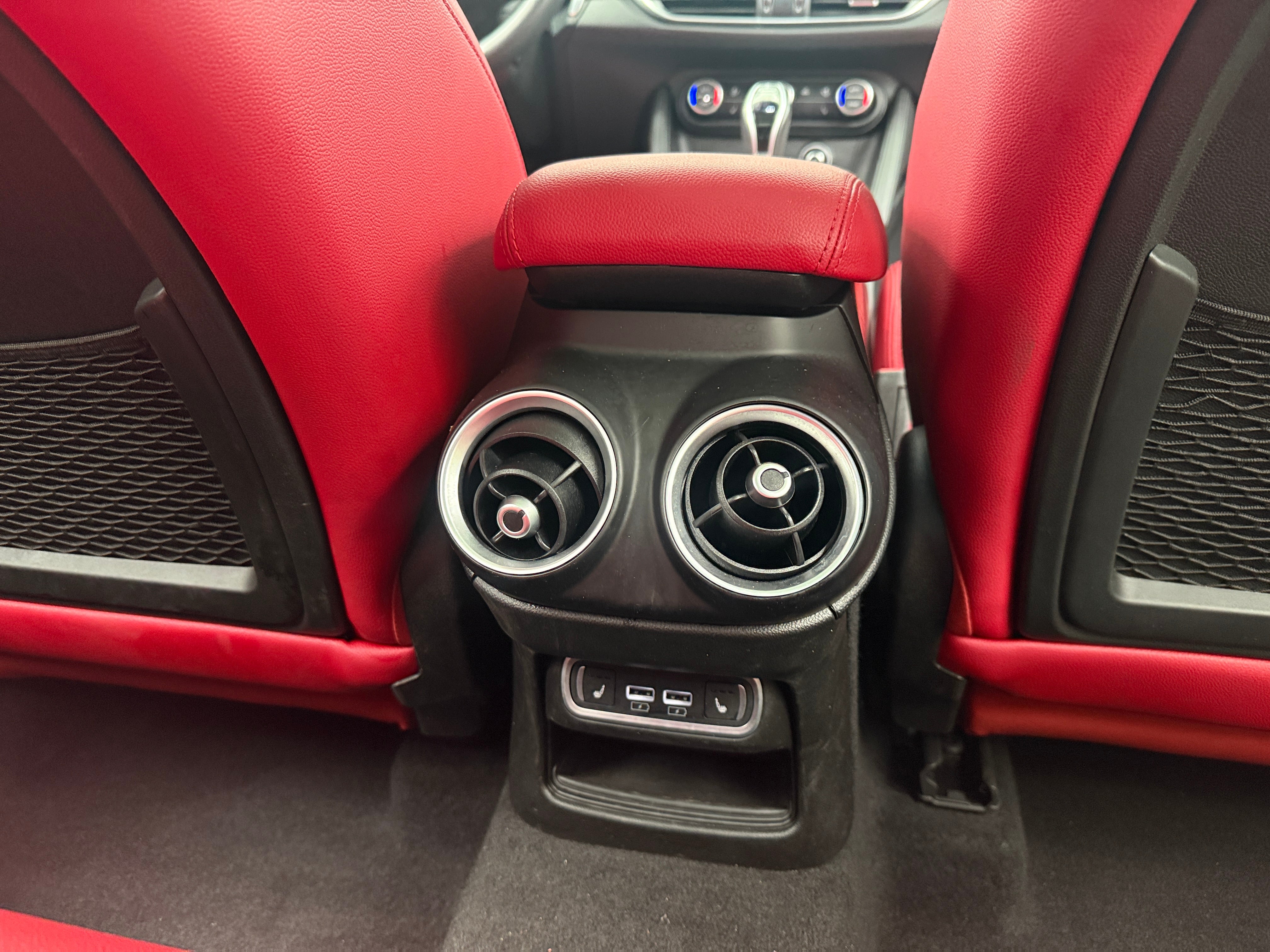 2025 Alfa Romeo Stelvio Base - Photo 3
