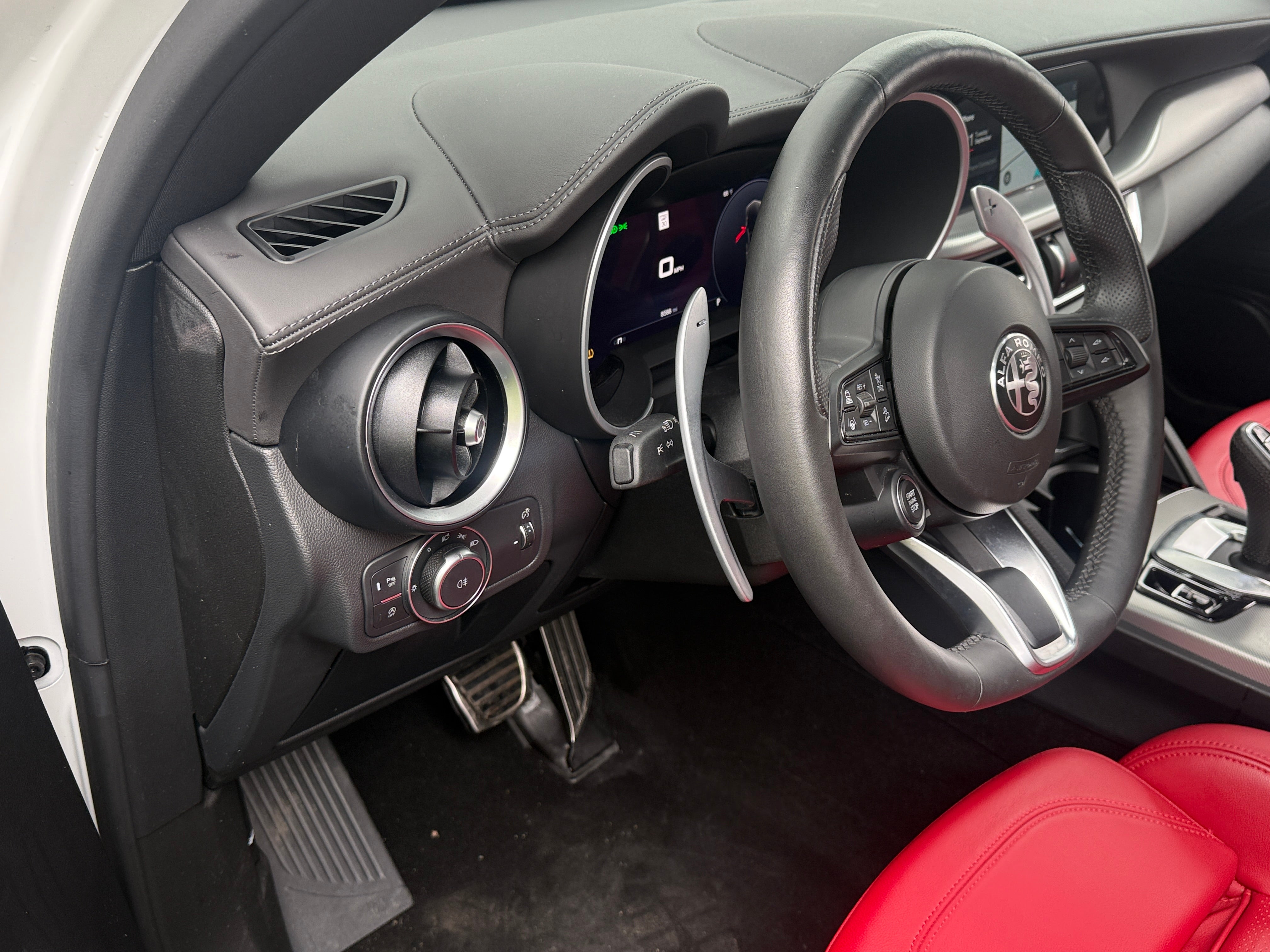 2025 Alfa Romeo Stelvio Base - Photo 13
